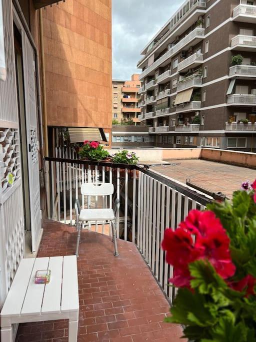 3 Fermate Dal Colosseo - Casa Vacanze Elena - 50 M Da Metro Garbatella Roma Exterior foto