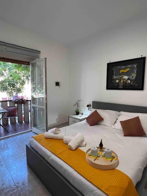 3 Fermate Dal Colosseo - Casa Vacanze Elena - 50 M Da Metro Garbatella Roma Exterior foto