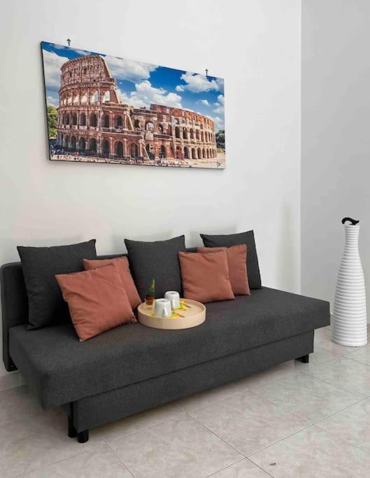 3 Fermate Dal Colosseo - Casa Vacanze Elena - 50 M Da Metro Garbatella Roma Exterior foto